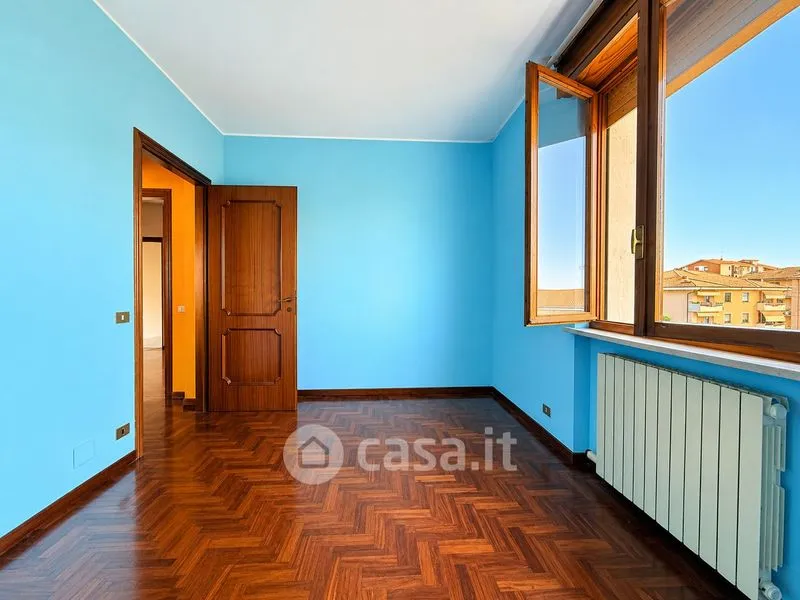 Pièces - Three-Bedroom Flat with Balcony in Tortona