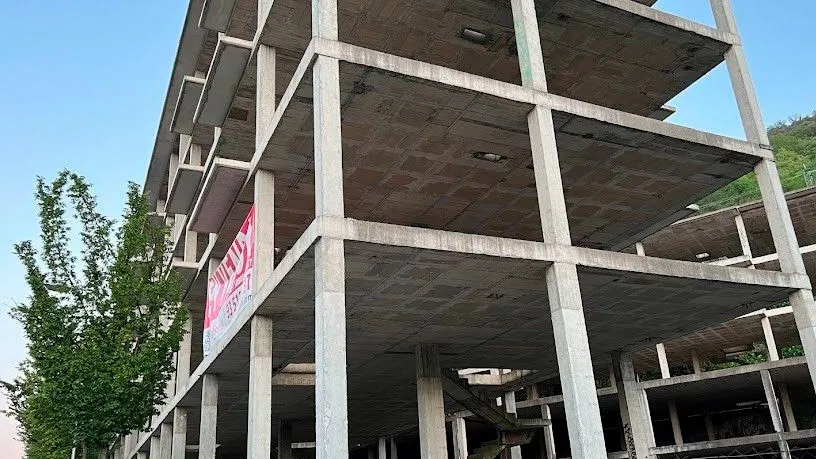 Extérieur - Development Site with Multiple Accesses in Olot