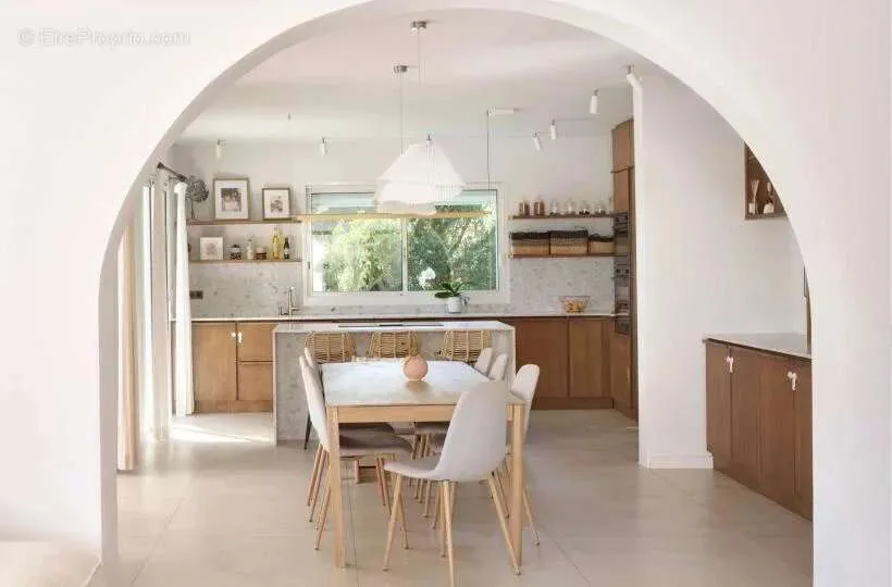 Cucina - Renovated Villa with Pool in Valbonne