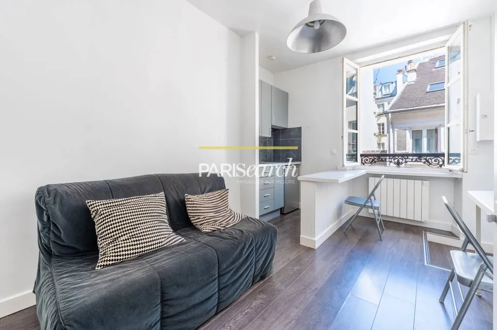 Living Room - Charming 2-Piece in 6th Arrondissement, Paris