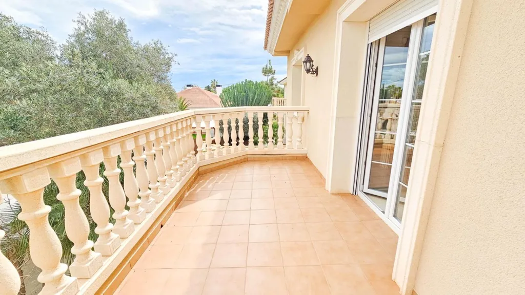 Balcon - Luxury Villa with Pool in Cabo Roig
