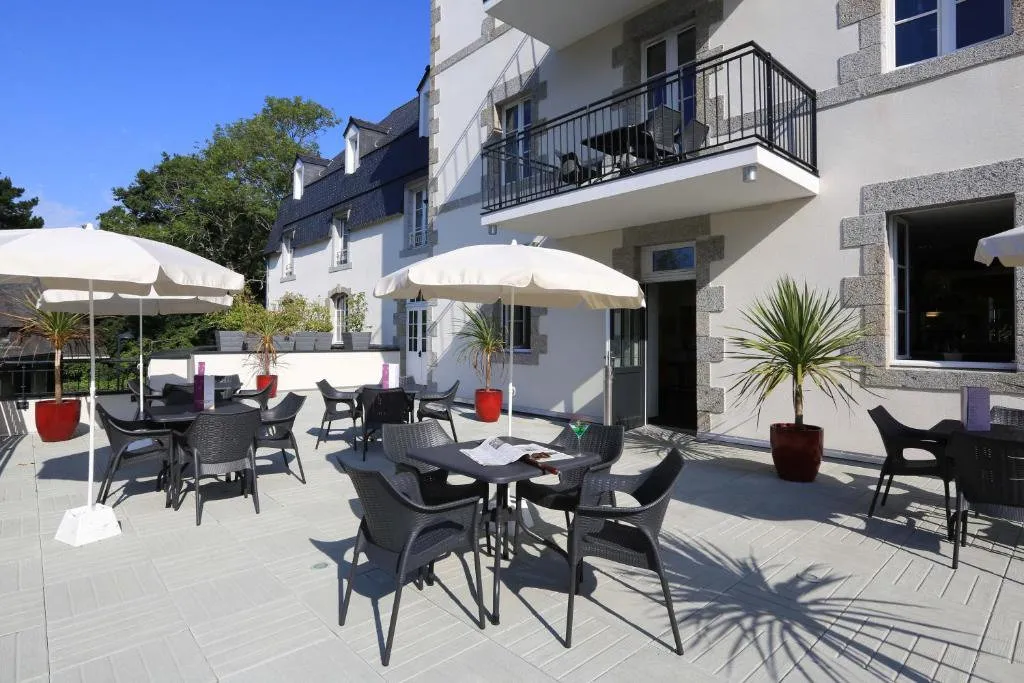 Terrasse - Maison Duplex avec Terrasse à Pont-Aven