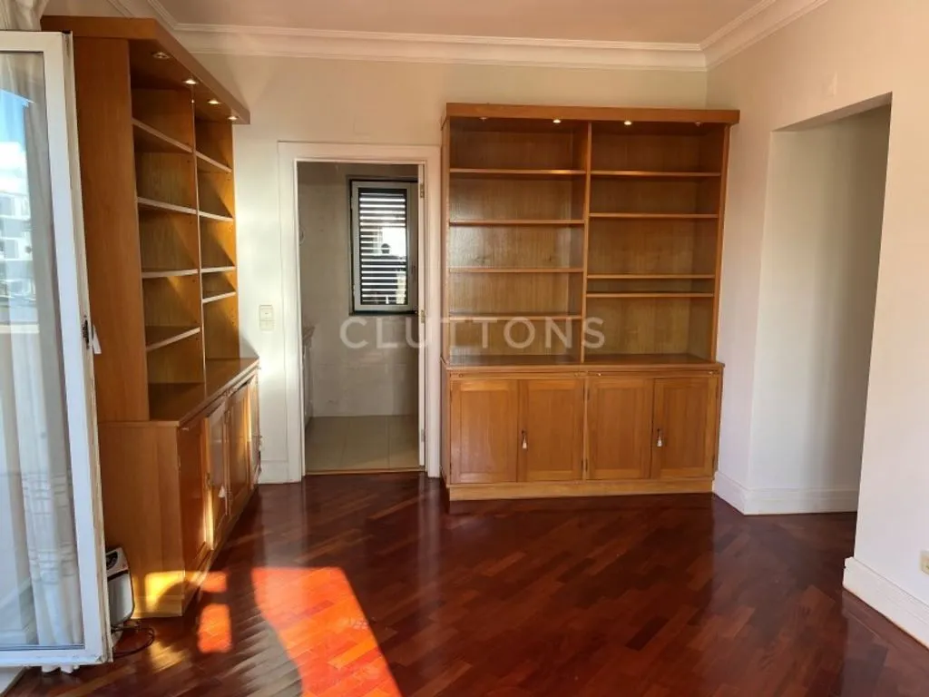 Bureau - Luxury Apartment with Pool in Monte Estoril, Cascais