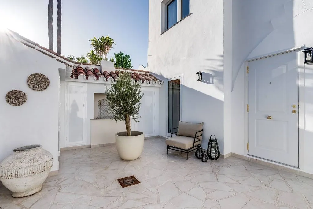 Aed - Adosado with Private Pool in Nueva Andalucía