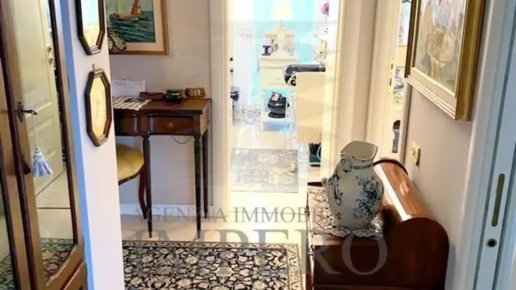 hallway_entrance