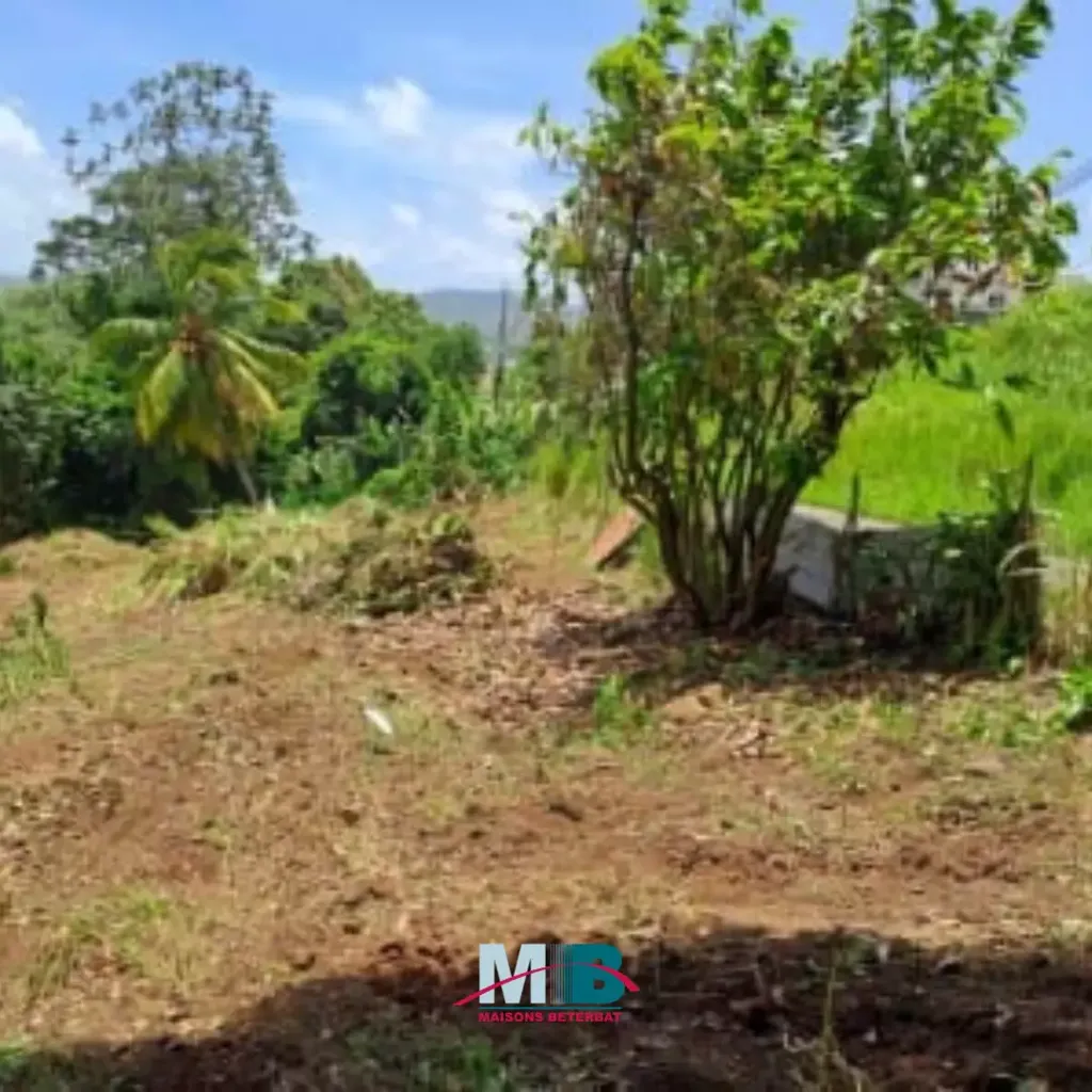 Aed - Buildable Plot in Quiet Countryside near Saint-Esprit