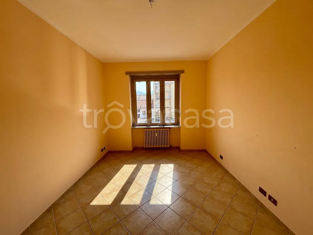 Pièces - Modernised 2-Bed Flat with Balcony in Pinerolo