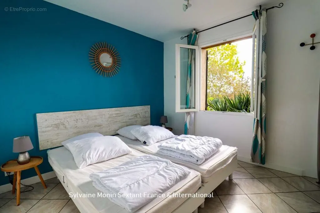 Chambres - Ensemble de 3 Maisons avec 3 Piscines sur 2 Hectares