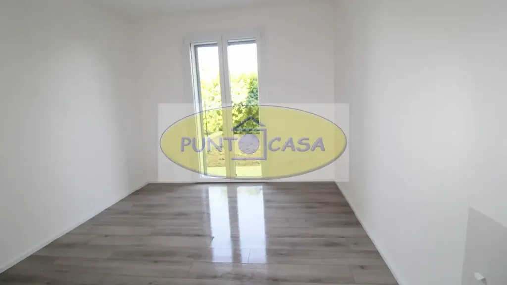 Toad - New Triplex Villa with Private Garden in Borghetto Lodigiano
