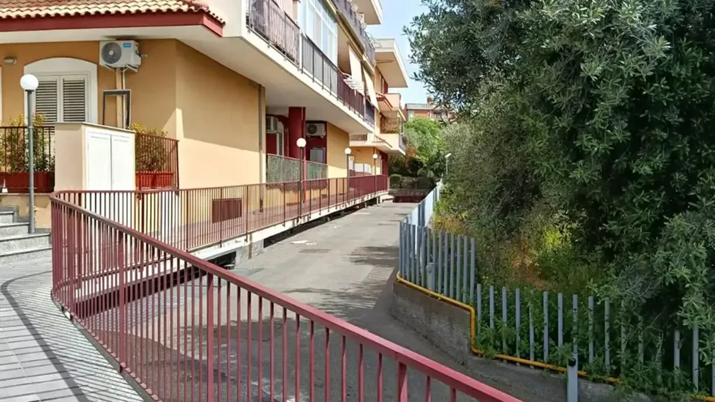 Rõdu - Modern Apartment with Balcony in Aci Catena