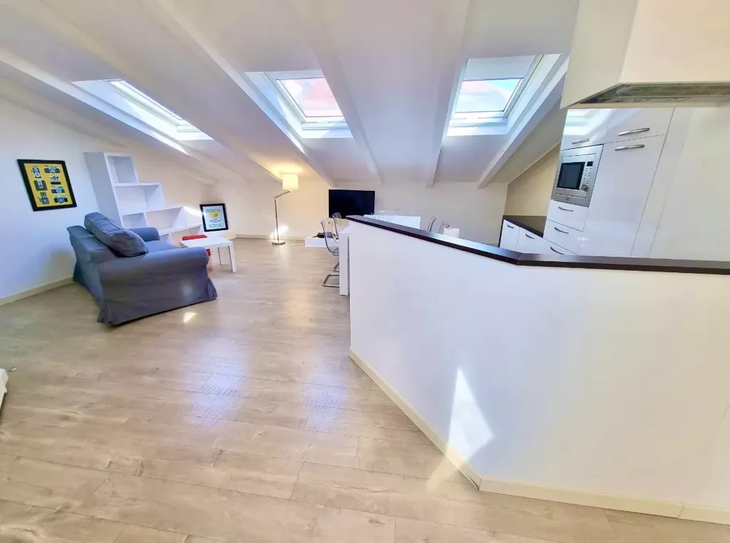 Elutuba - Renovated Apartment with Elevator in Cannes Centre