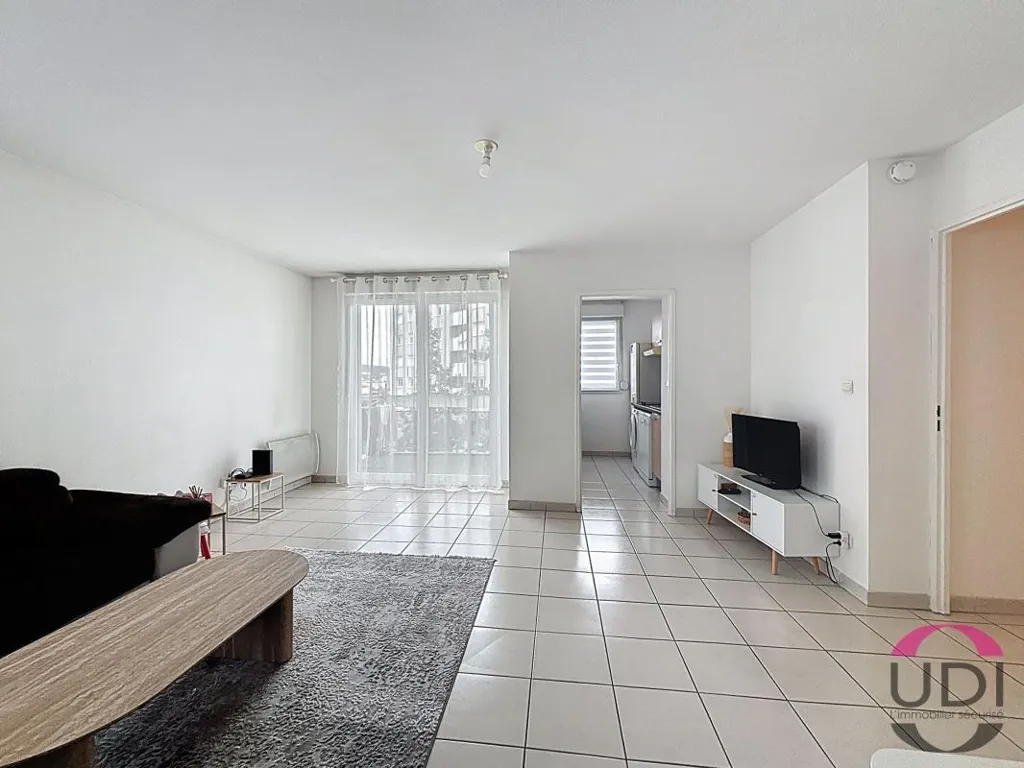 Séjour - Appartement 3 Pièces avec Terrasse à Montluçon