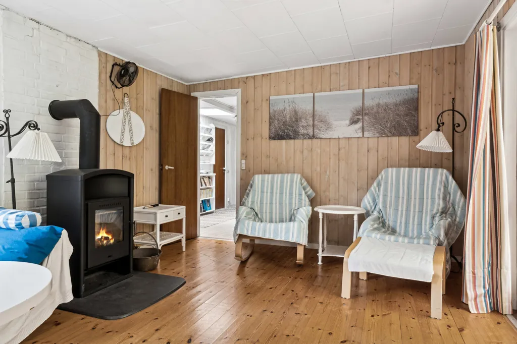 Séjour - 1959 Summerhouse with Garden in Rørvig