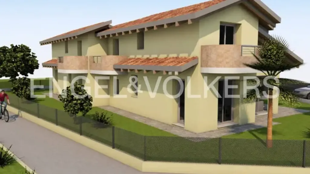 Bifamiliare Villa with Garden in Jesolo