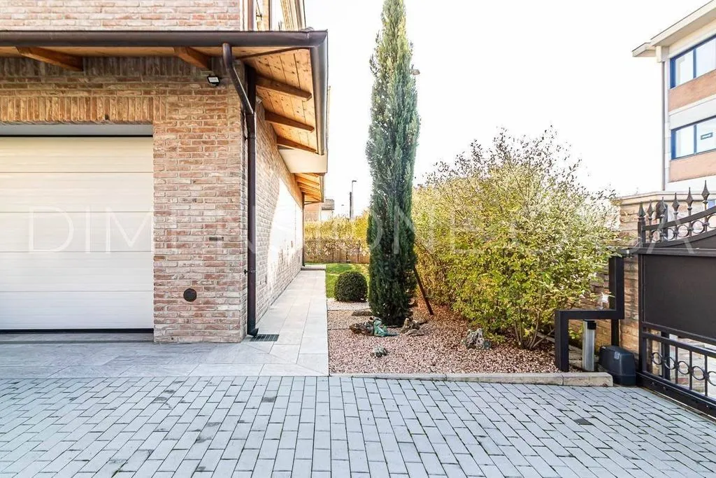 Välivaade - Restored Villa with Garden in Carpi