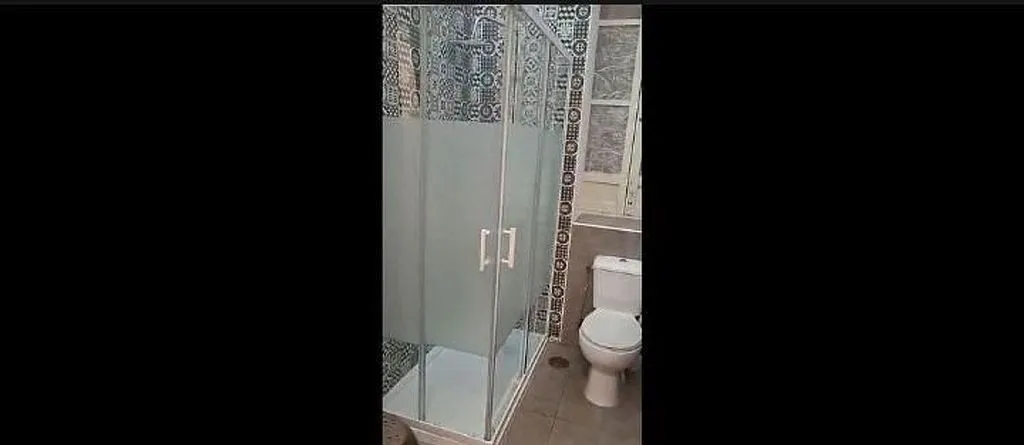 Salles de bain - Furnished Studio with Balcony in Granada Centre