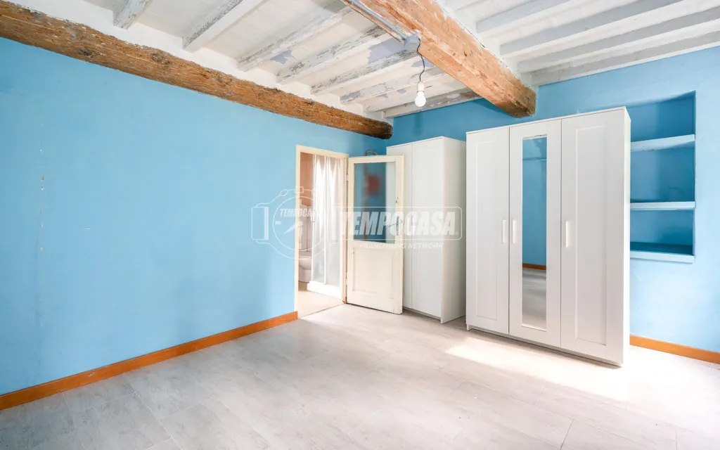 Toad - One-Bedroom Flat in Multi-Storey Building in Sassuolo