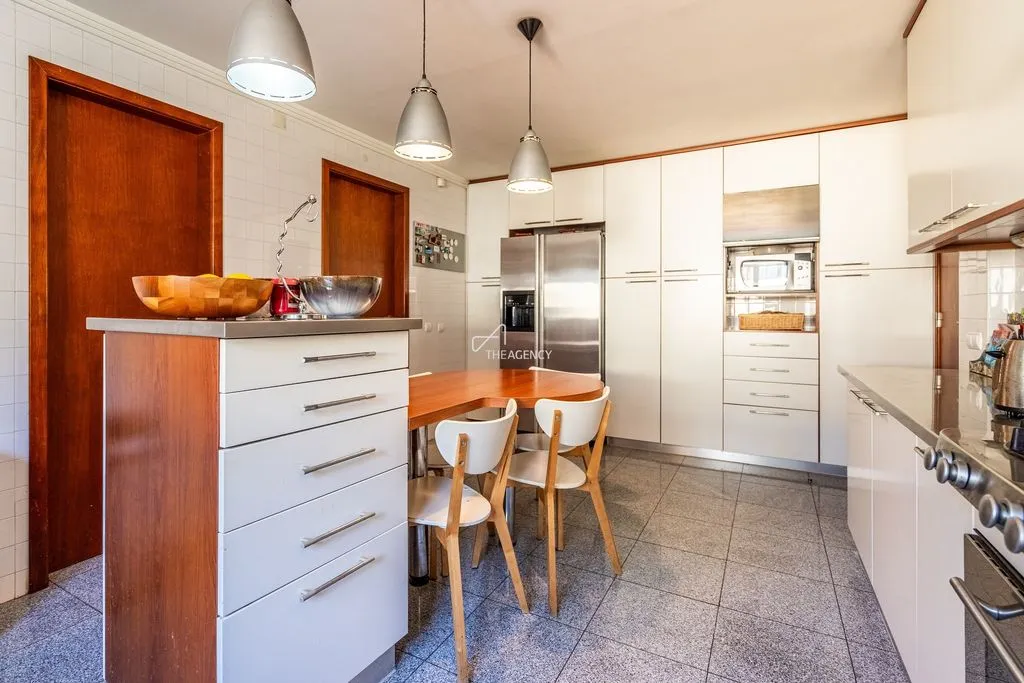 Cuisine - Luxury Villa with Pool in Guia, Lisbon