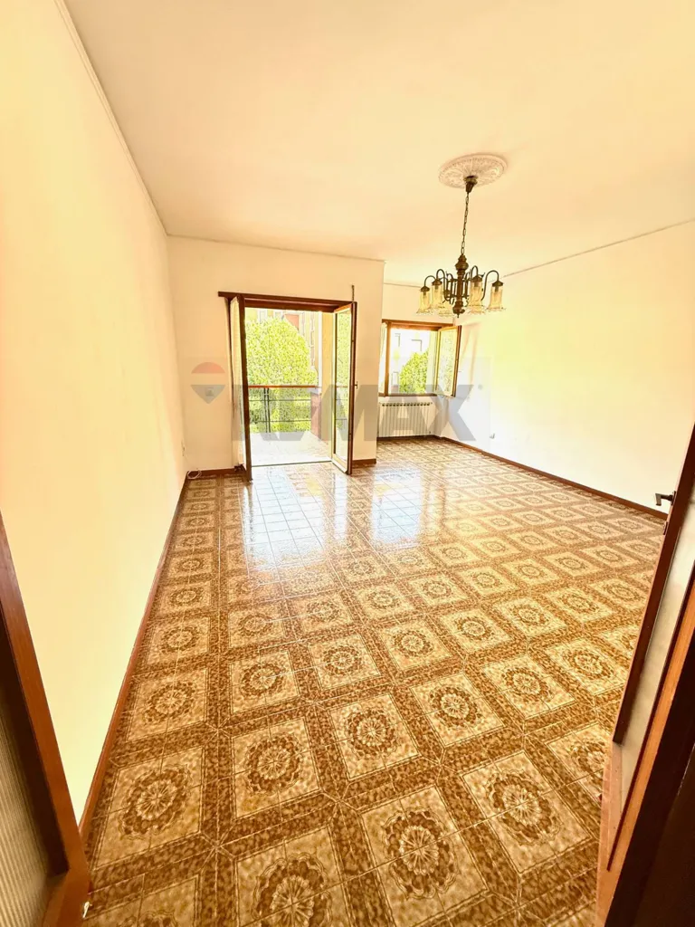Soggiorno - Spacious Apartment with Terrace in Prato