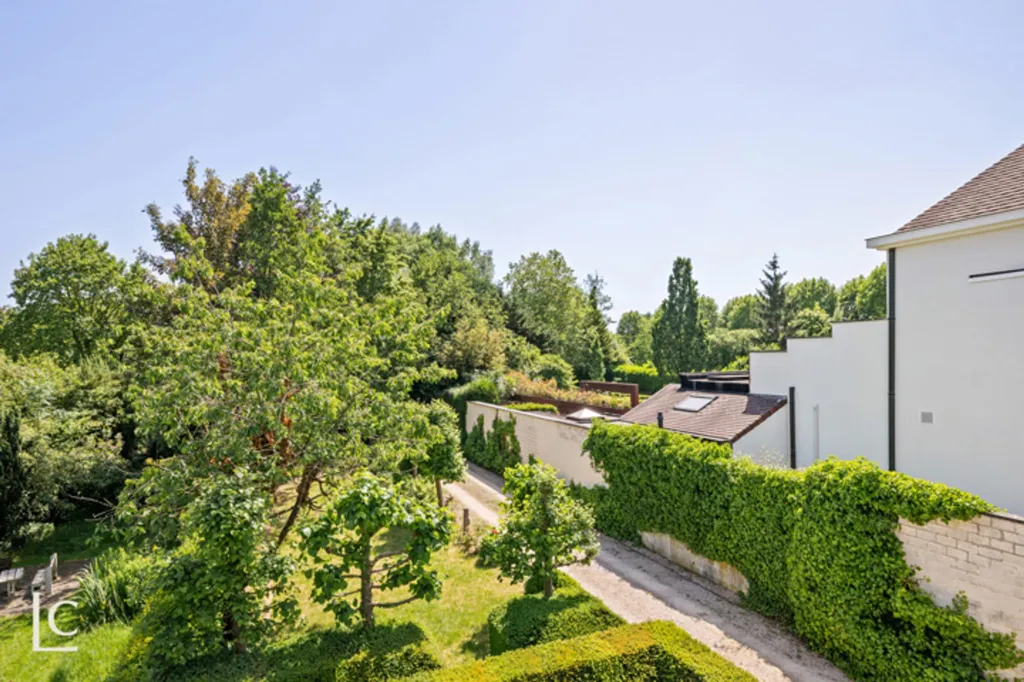 Õhuvaade - Multi-Functional House with Pool in Gent