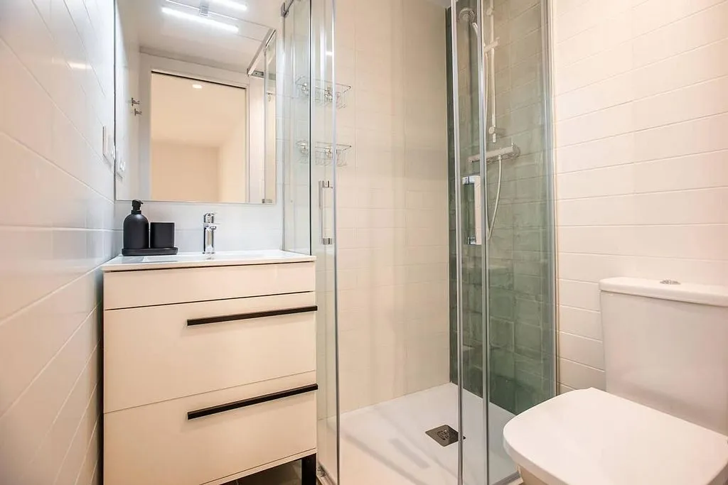 Salles de bain - Barcelona Apartment with Terrace in El Guinardó