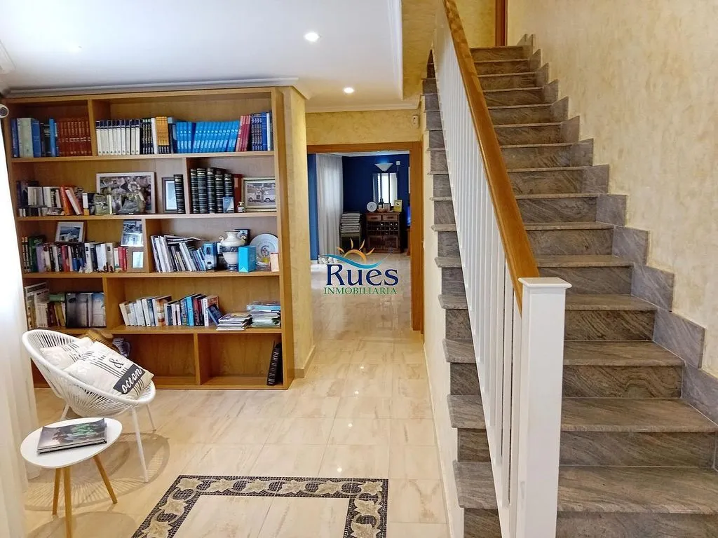 Toad - Modern Chalet with Pool near Jaume I Beach