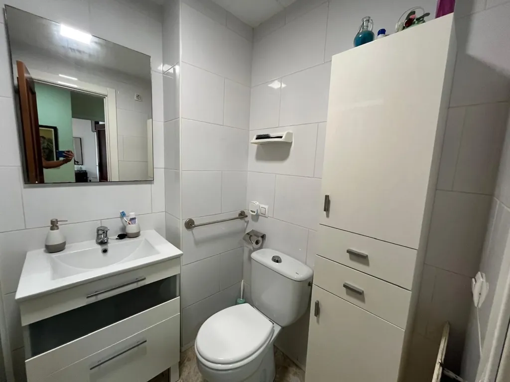 Salles de bain - Spacious Flat with Balcony in Roses