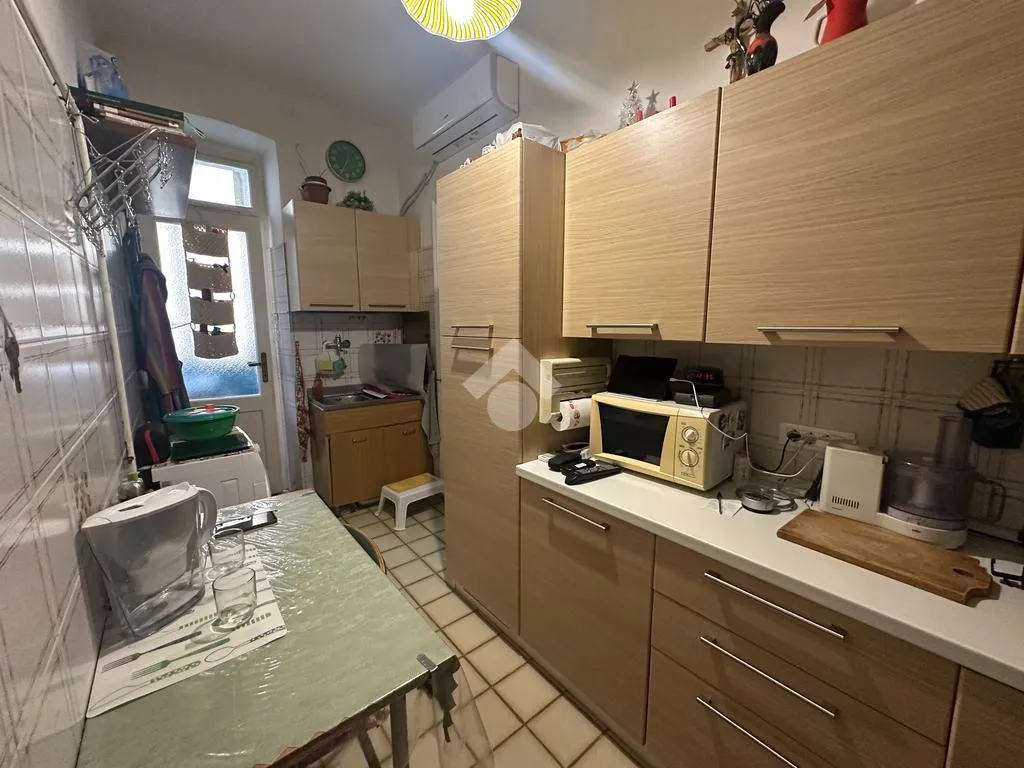 Köök - 2-Bedroom Apartment with Green View in Trieste