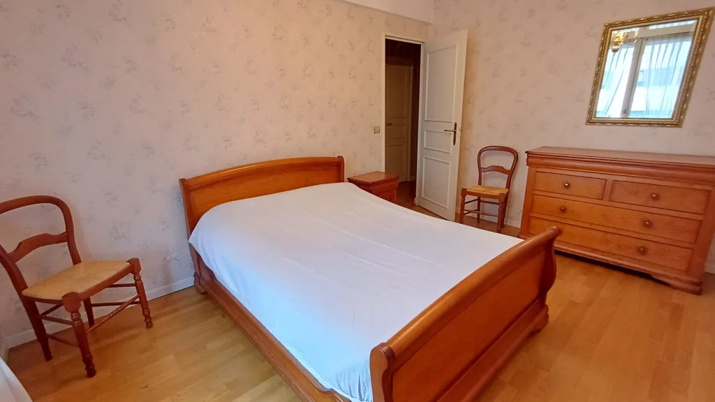 Chambres - Appartement Traversant avec Garage et Balcon à Clermont-Ferrand