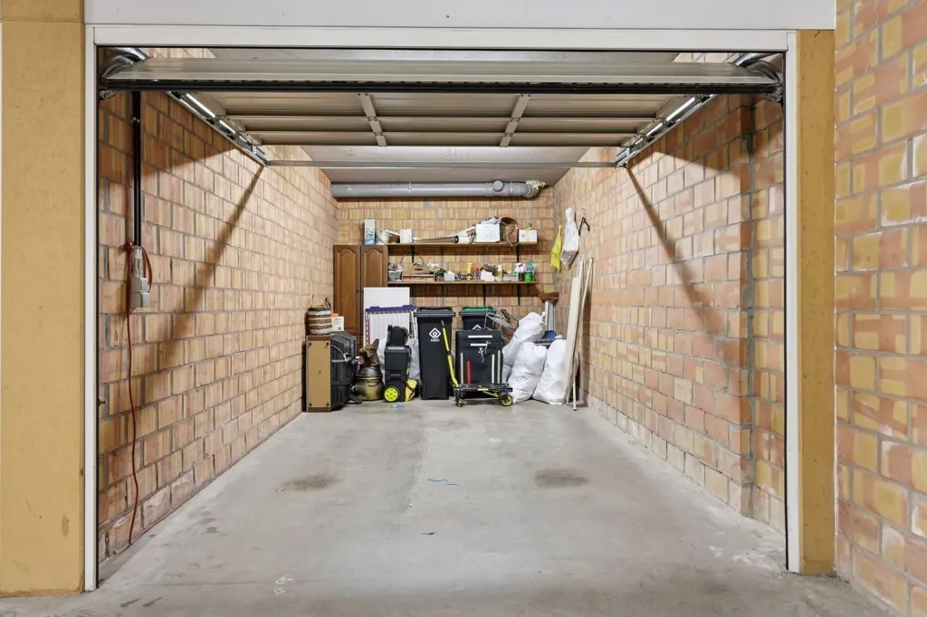 Garage - Appartement 3 Chambres avec Terrasse près de la Digue à Anvers