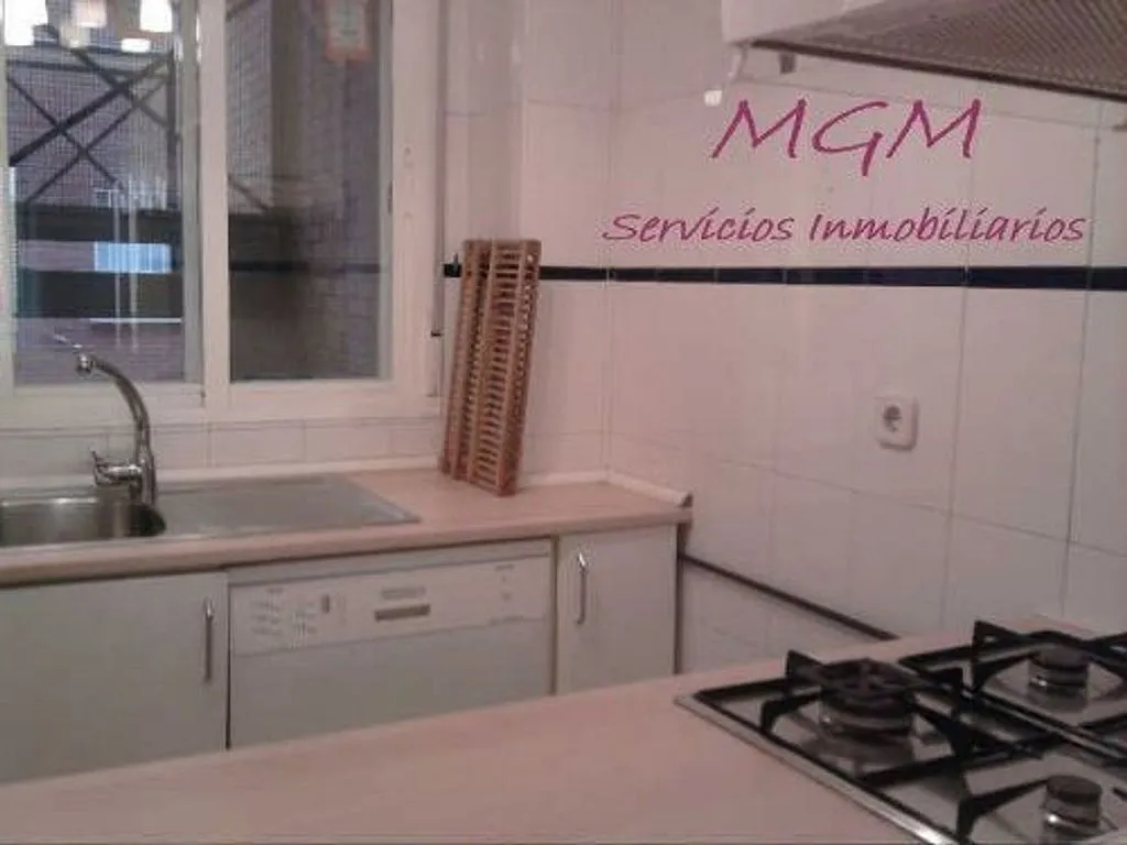Kitchen - 2-Bedroom Flat with Balcony in Chueca