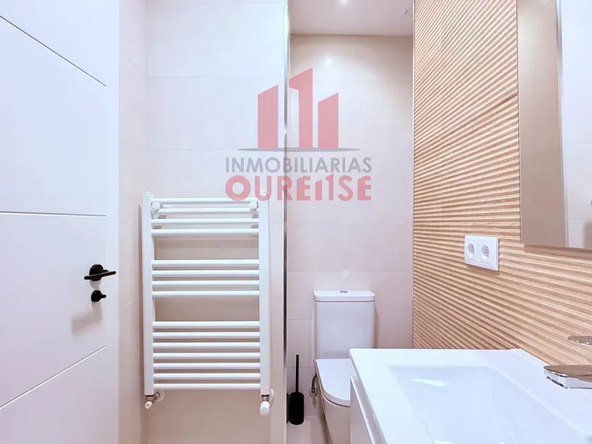 Salles de bain - New Flat with Garden View in Ourense