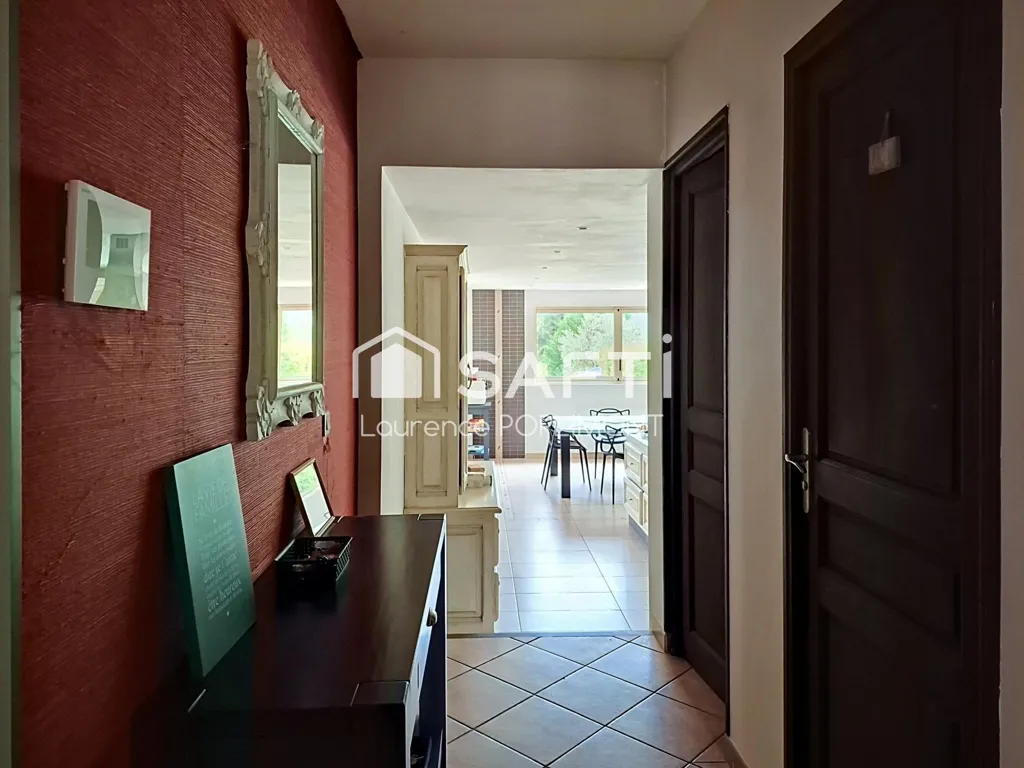 Hallway - Family Villa with Pool in Brignoles