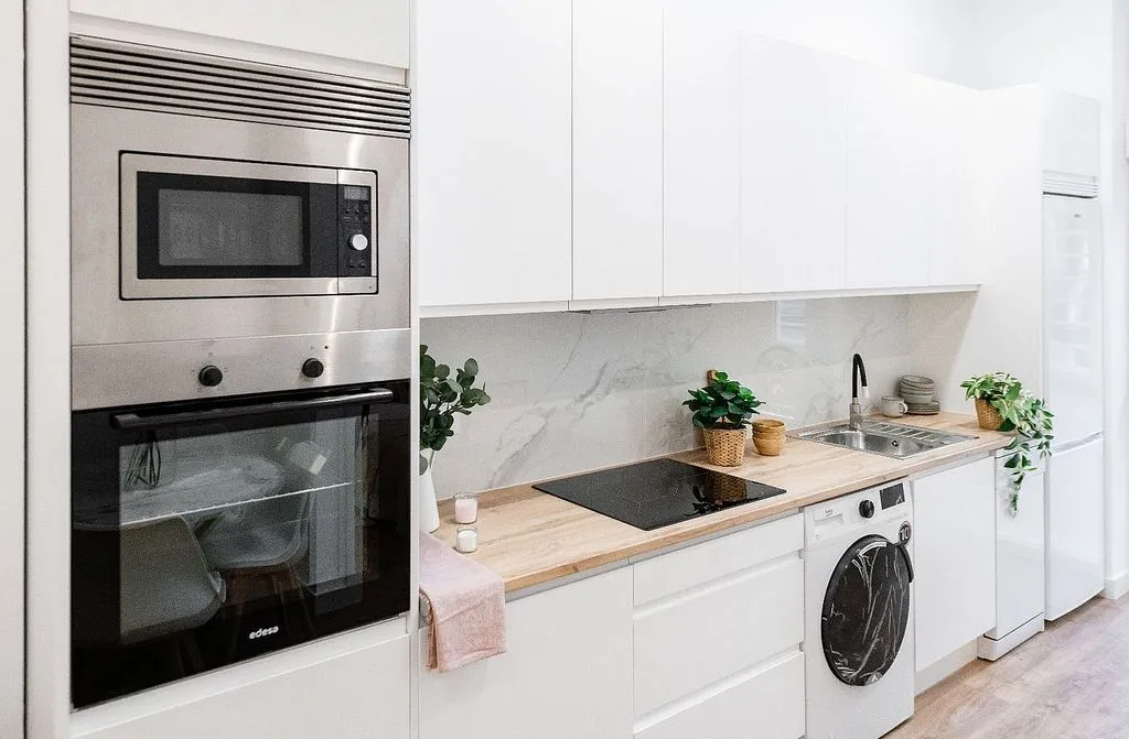 Kitchen - Modern Flat with Lift in Sector Oficios