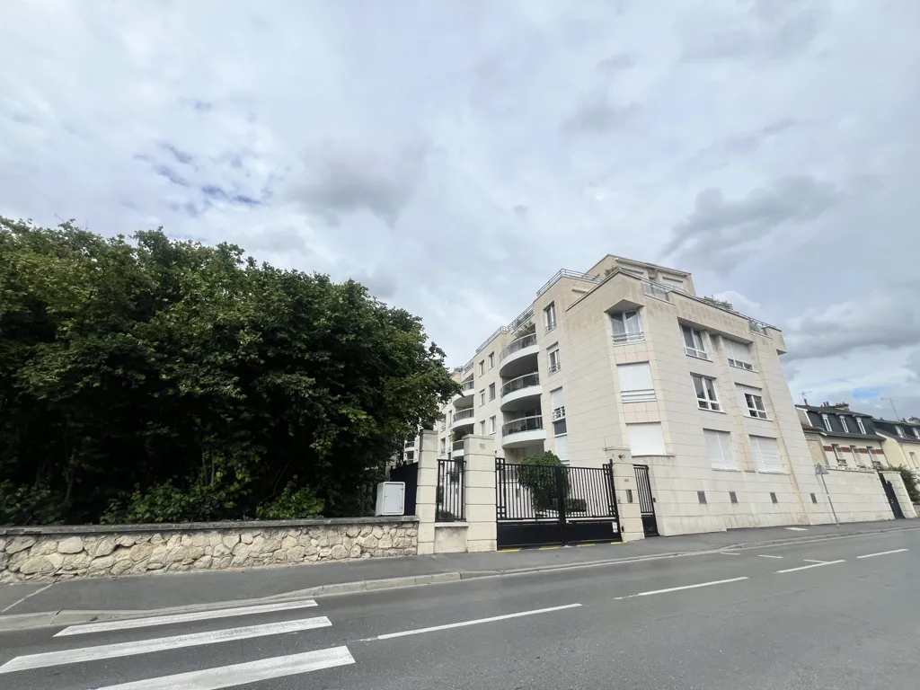 Välivaade - Apartment with Terrace in Courlancy