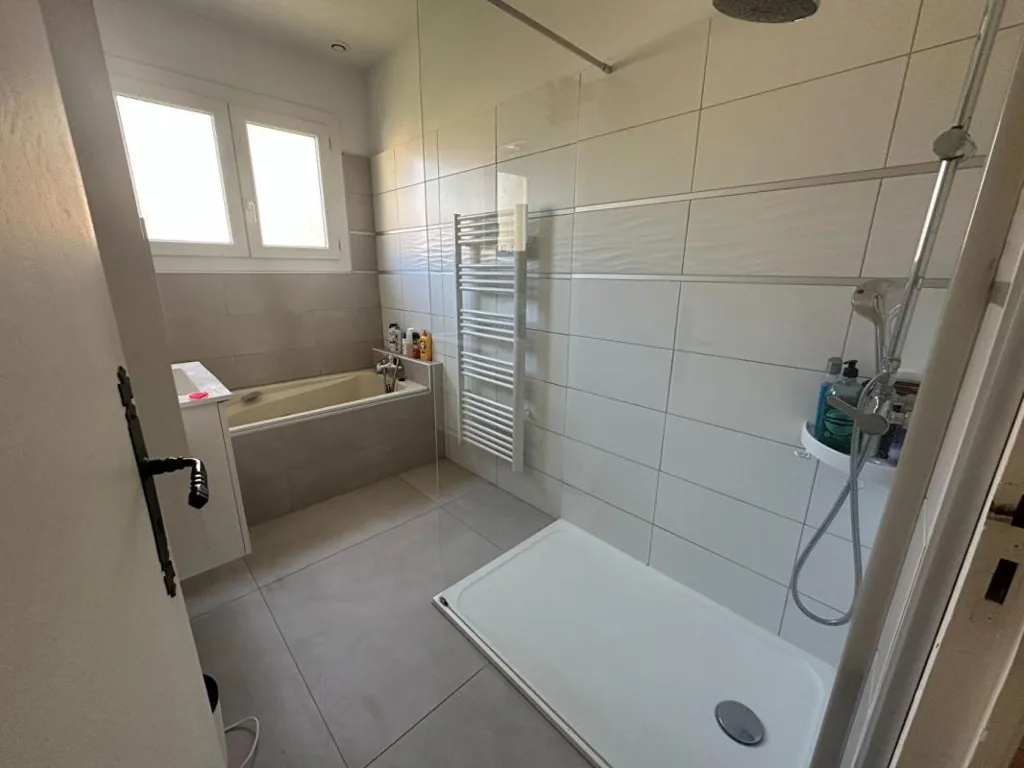 Vannitoad - Split-Level Villa with Garden in Pignan