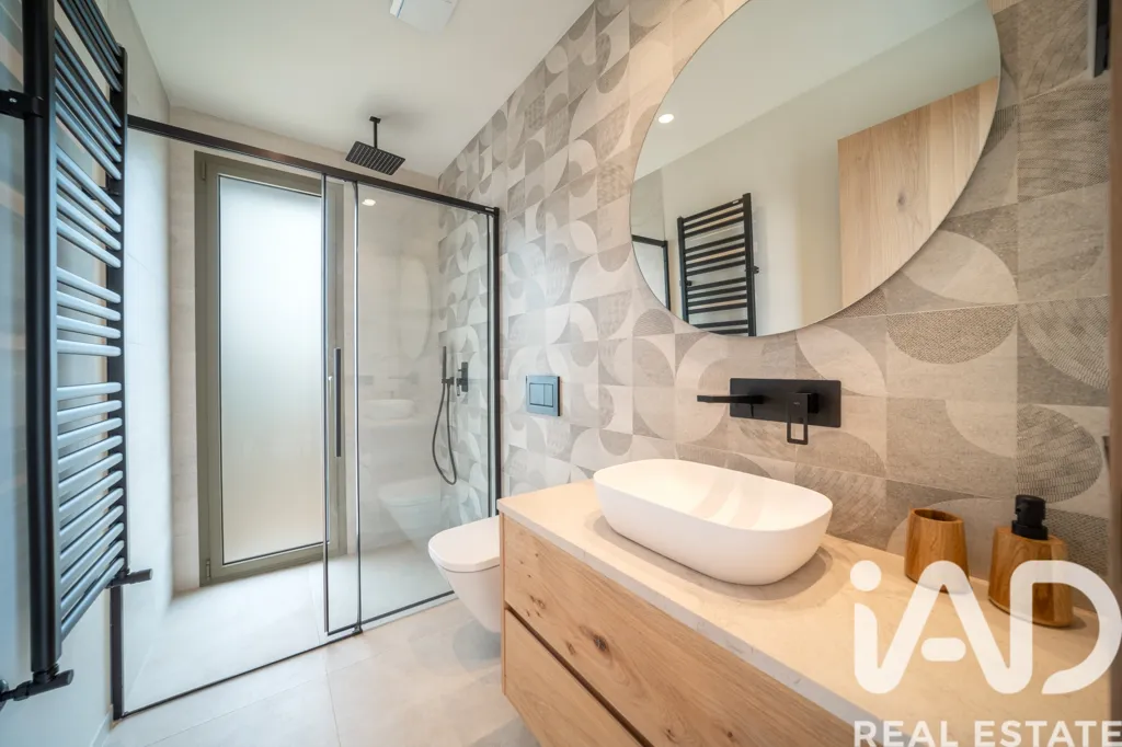 Bathrooms - Contemporary Chalet with Pool in Sineu
