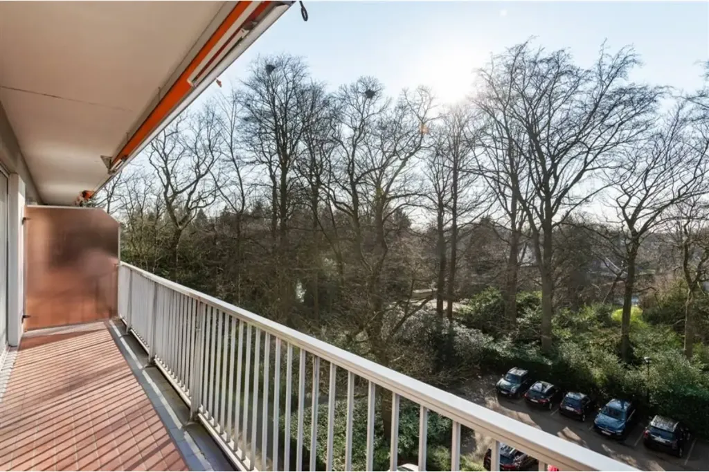 Rõdu - Spacious Apartment with Terraces in Edegem