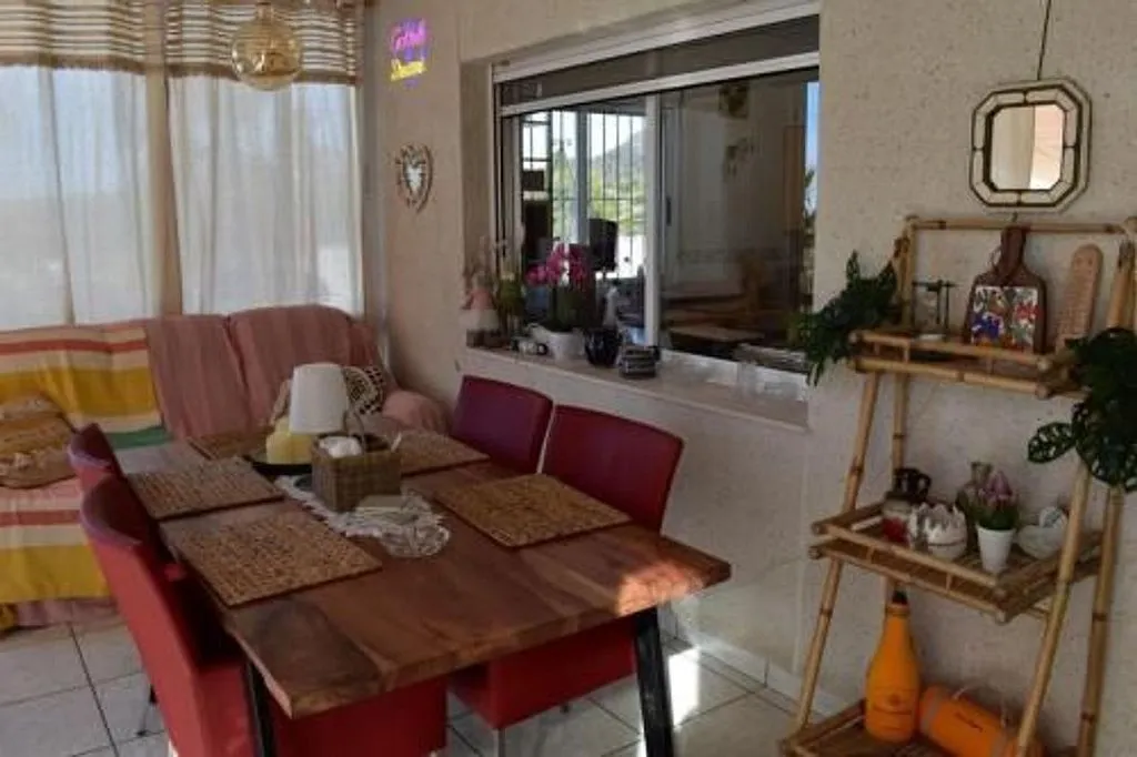 Salle à manger - Rustic Villa with Sea View in Montnegre