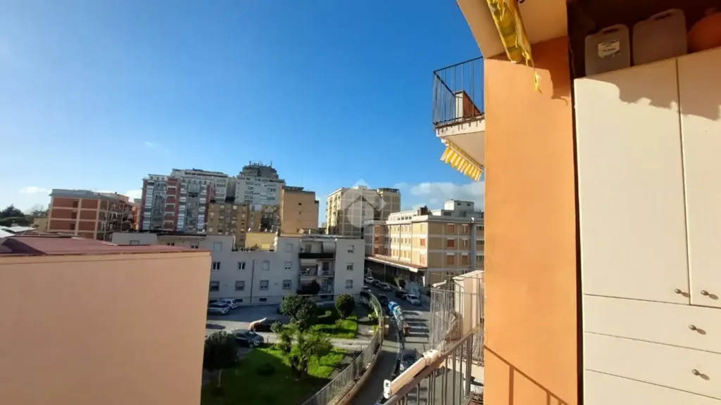 Balcon - Apartment with Balconies near Piazza del Popolo, Latina