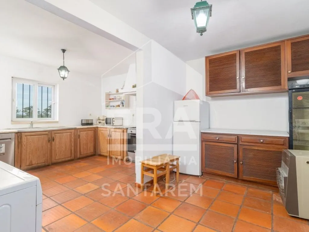 Cuisine - Luxury House with Agricultural Land in Benfica do Ribatejo