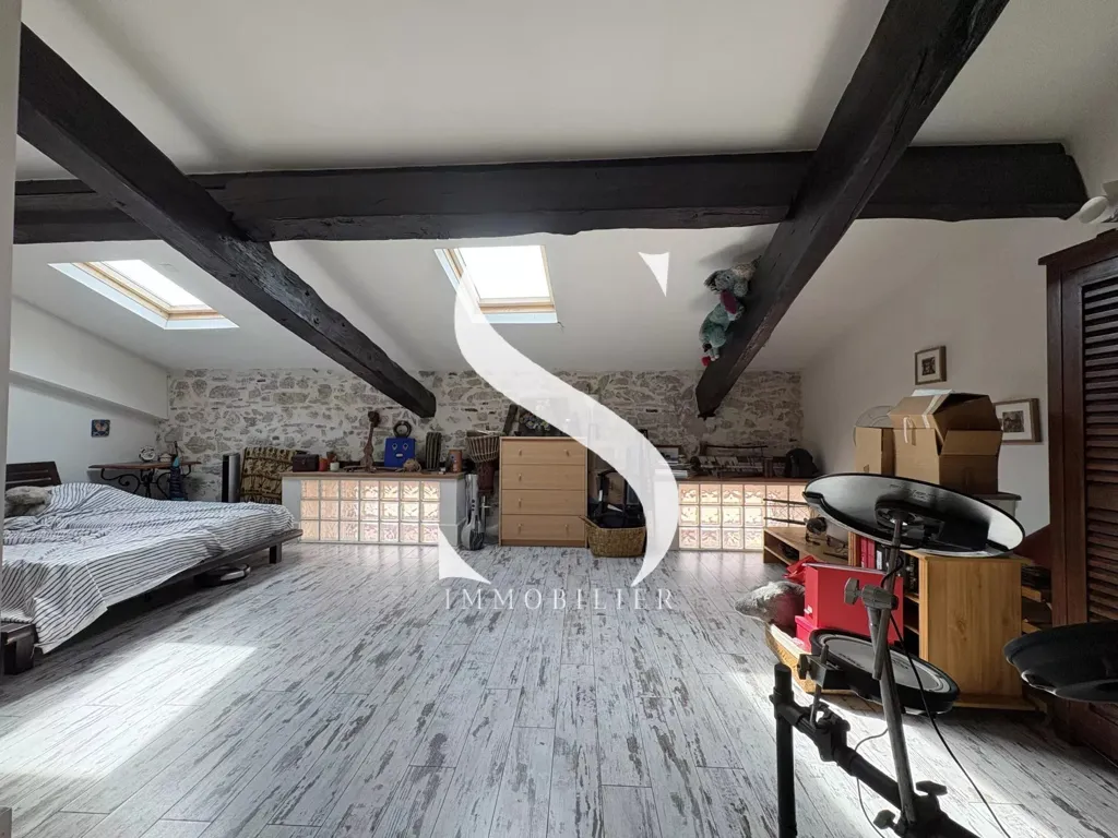 Magamistoad - Charming Duplex with Loft Space in Quiet Area