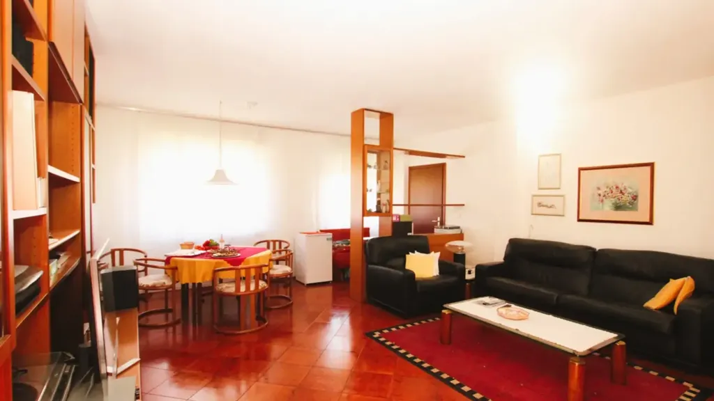 Elutuba - Quadrilocale with Balcony and Terrace in Laives