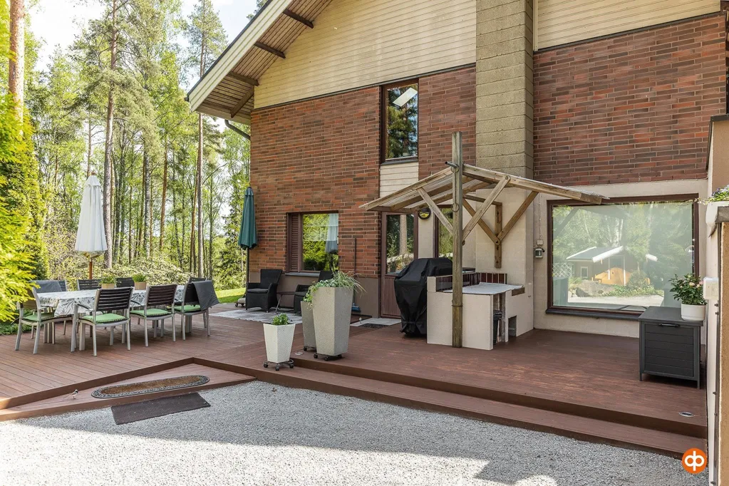 Terrazza - Architectural House with Garden in Halikko