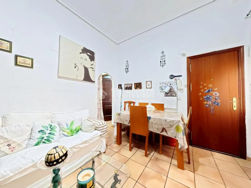 Soggiorno - Ground Floor Flat with Garden View in Ciudad Jardín