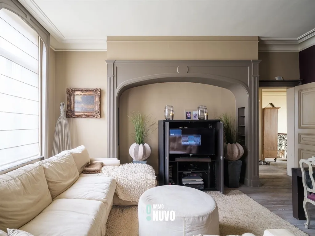 Elutuba - Master House with Commercial Space in Aalst