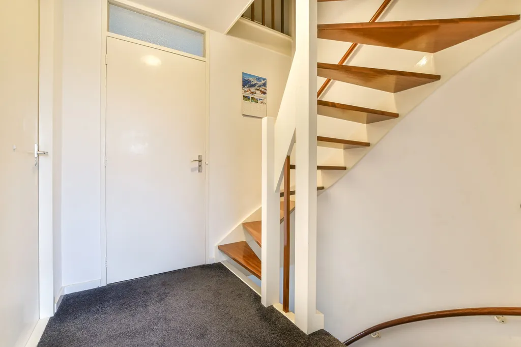 Rooms - Five-Bedroom Apartment with Garden in Utrecht