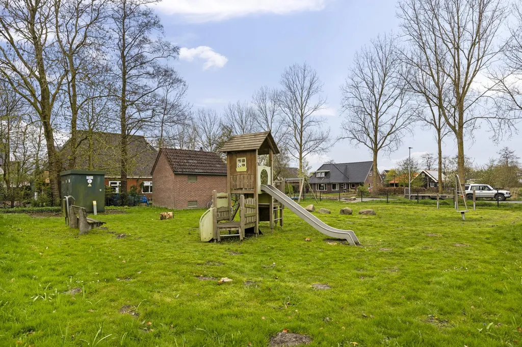 Jardin - Maison 6 pièces à Ten Boer