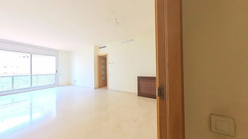 Toad - Occupied Flat with Terrace in Sabadell