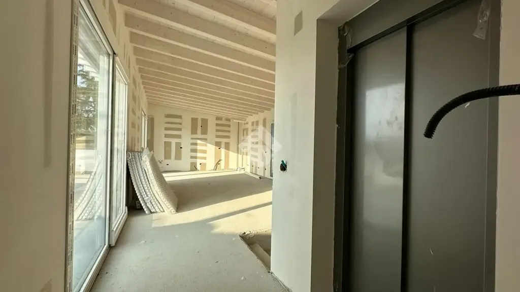 hallway_entrance